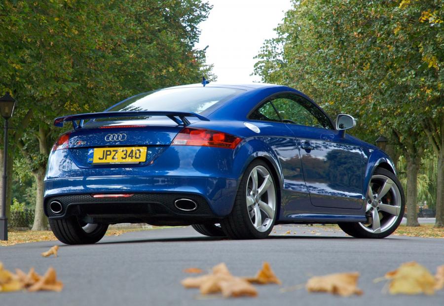  Audi TT RS Coupe (8J) 2009 года  (UK) (фото 6 из 21)